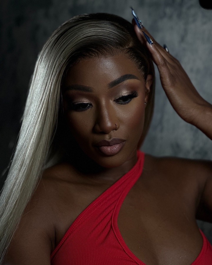 Rooted blonde straight wig